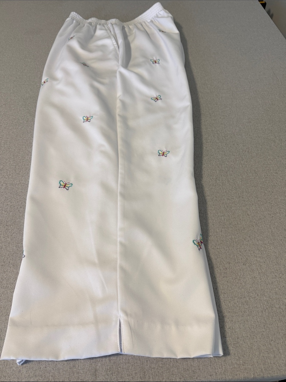 Alfred Dunner White Crop Pants with  Colorful Butterfly Embroidery SZ14 - Picture 13 of 14